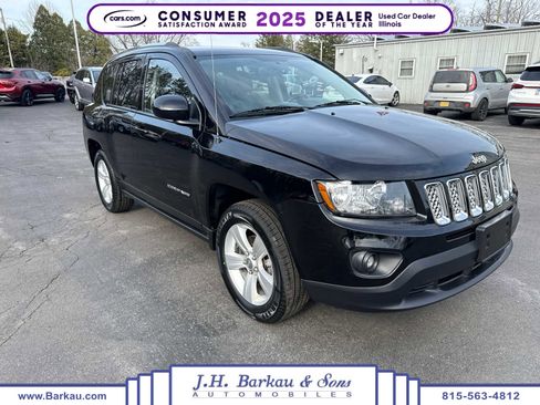 Used 2014 Jeep Compass Latitude image 1