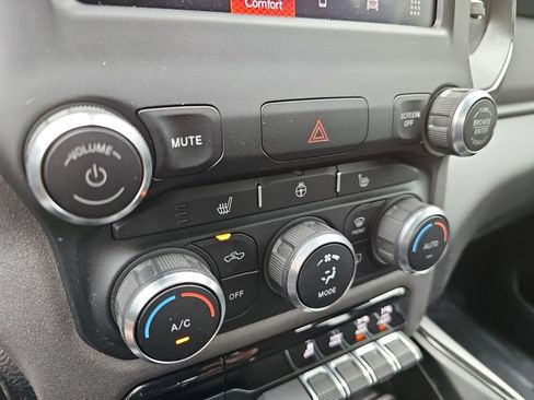 Used 2023 RAM 1500 Big Horn AWD/4WD image 22