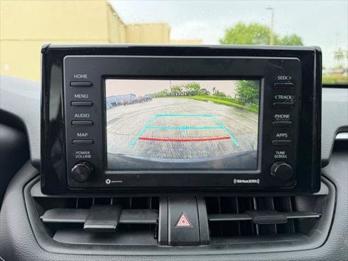 Used 2020 Toyota RAV4 LE image 22