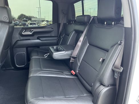 Used 2023 GMC Sierra 1500 SLT image 13