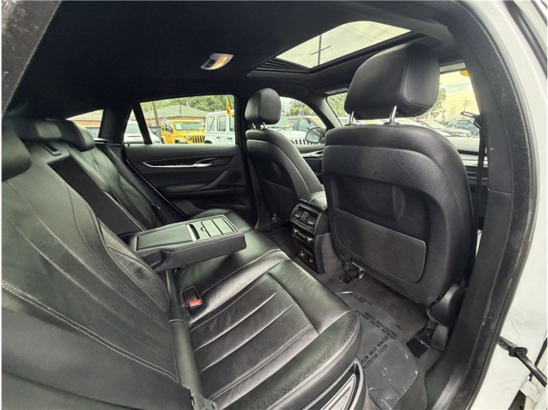 Used 2019 BMW X6 sDrive35i w/ Convenience Package RWD image 24