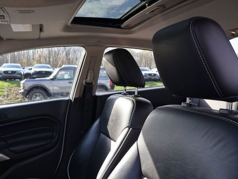 Used 2011 Ford Fiesta SEL w/ 301A Rapid Spec Order Code image 6