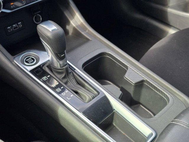 Used 2022 Nissan Sentra SV FWD image 28