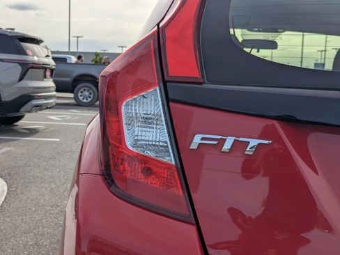 Used 2016 Honda Fit LX image 41