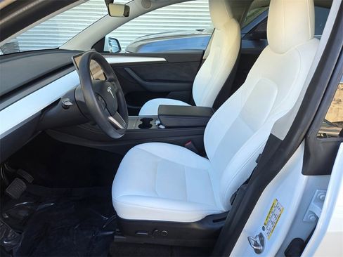 Used 2023 Tesla Model Y Long Range image 15