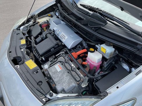 Used 2011 Toyota Prius Three w/ Navigation Pkg FWD image 44