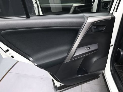 Used 2017 Toyota RAV4 LE FWD image 16