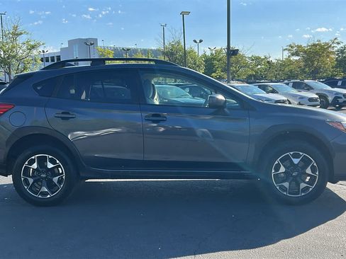 Used 2020 Subaru Crosstrek 2.0i Premium w/ Moonroof Package 2 AWD/4WD image 4