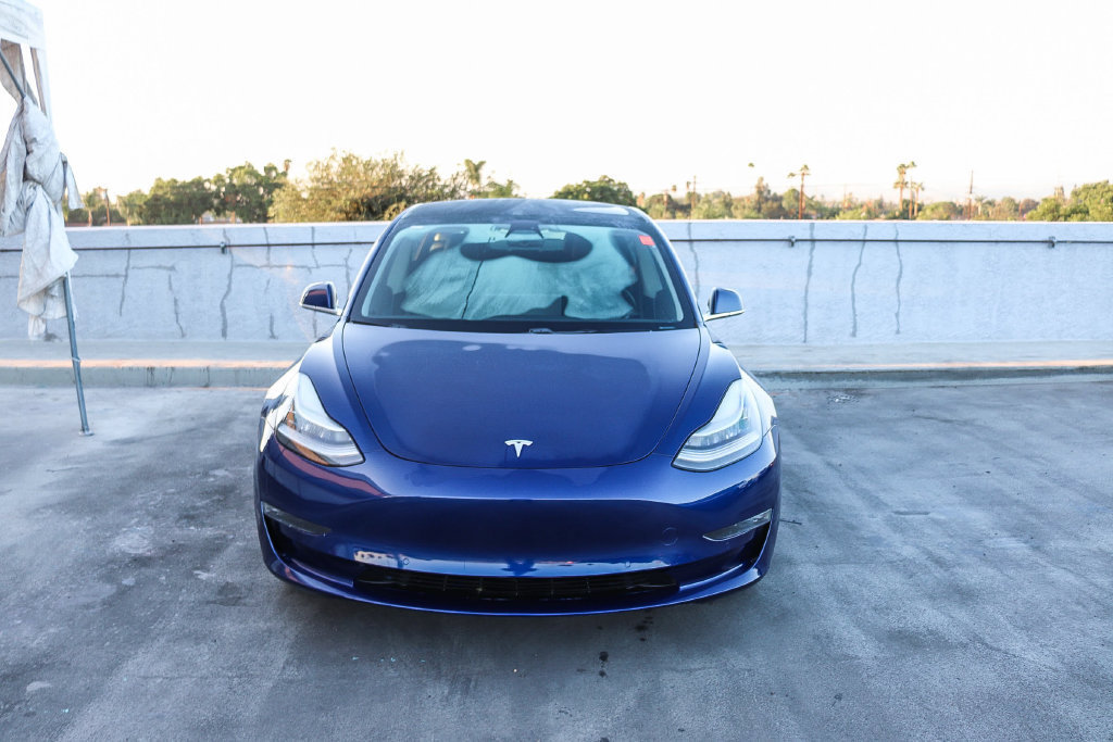 Used 2018 Tesla Model 3 Long Range RWD image 3