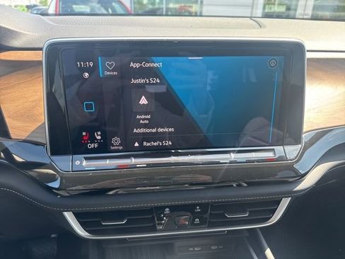 Used 2025 Volkswagen Atlas SE AWD/4WD image 9