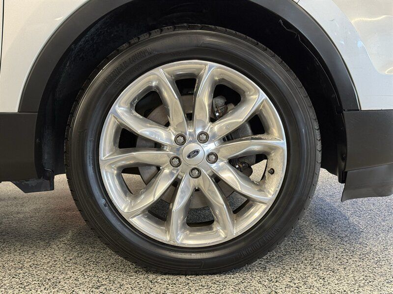 Used 2015 Ford Explorer XLT w/ Equipment Group 202B AWD/4WD image 7