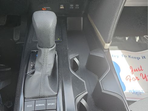 Used 2025 Toyota Camry LE FWD image 20