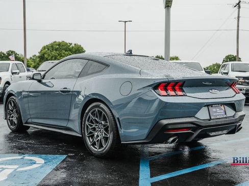 Certified 2025 Ford Mustang Coupe RWD image 5