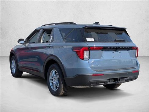 New 2026 Ford Explorer Active RWD image 9