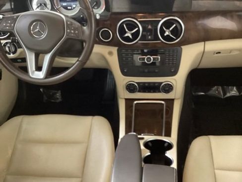 Used 2015 Mercedes-Benz GLK 350 4MATIC image 19