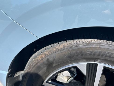 Used 2025 Nissan Sentra SV FWD image 25