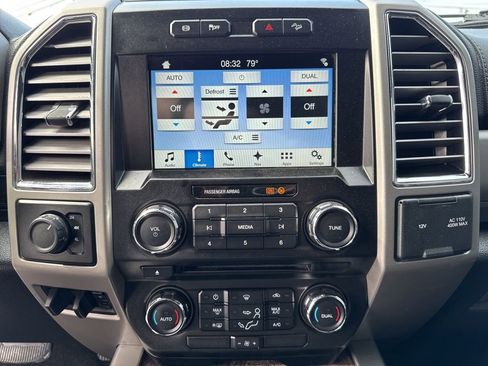 Used 2017 Ford F350 Lariat w/ Chrome Package image 40