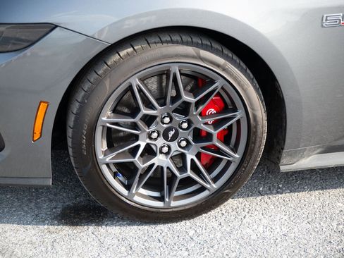 Used 2025 Ford Mustang GT Premium w/ GT Performance Package RWD image 10