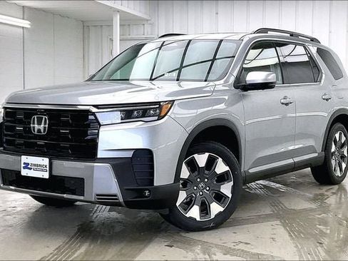 New 2026 Honda Pilot Touring image 2