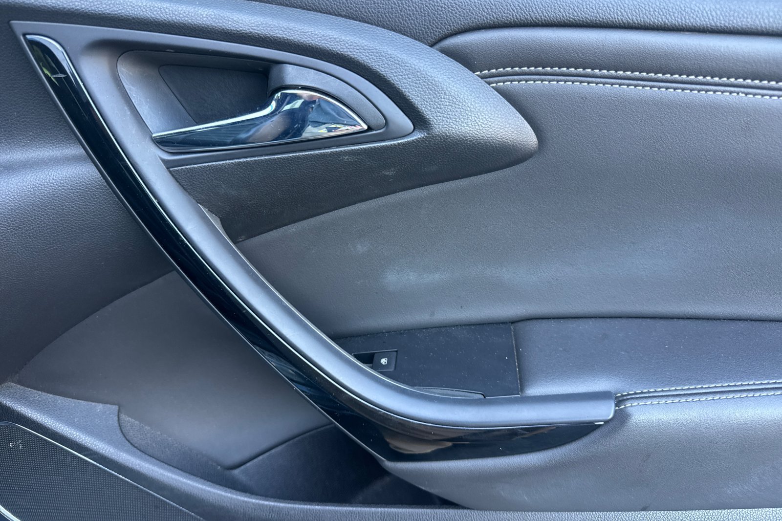 Used 2016 Buick Cascada Premium FWD image 22