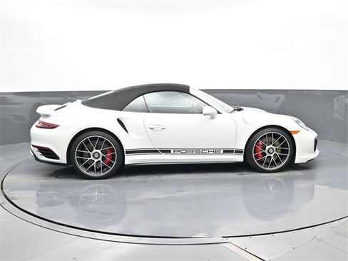 Used 2018 Porsche 911 Turbo image 21