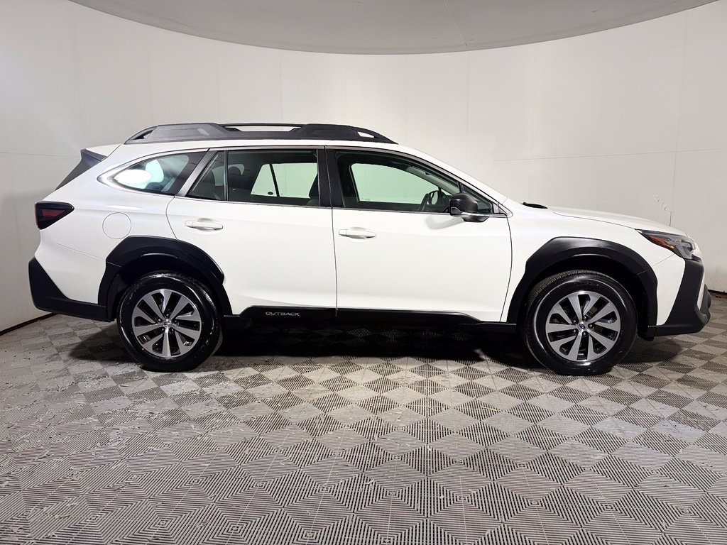 Used 2024 Subaru Outback AWD/4WD image 8
