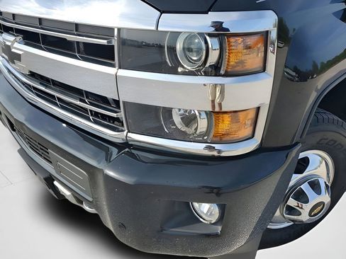 Used 2019 Chevrolet Silverado 3500 High Country w/ Duramax Plus Package image 45