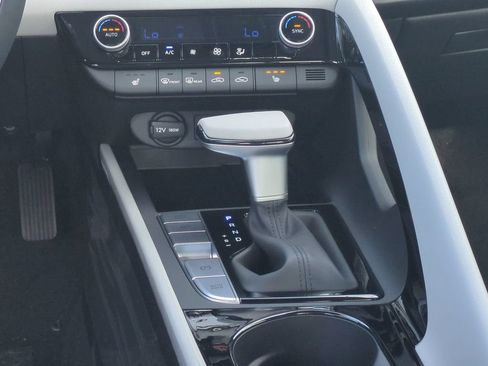New 2026 Hyundai Elantra Limited FWD image 20
