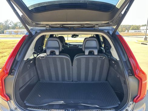 Used 2018 Volvo XC90 T6 Momentum w/ Convenience Package image 18