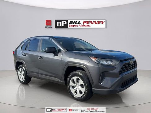 Used 2020 Toyota RAV4 LE image 7