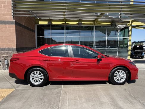 Used 2025 Toyota Camry LE FWD image 9