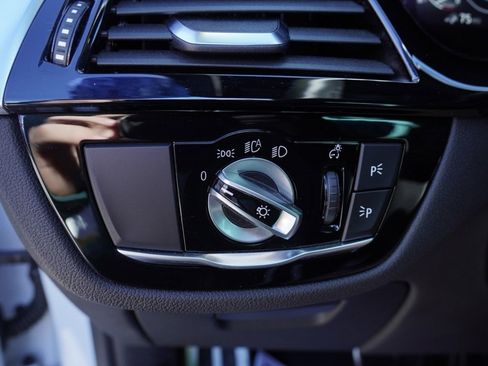 Used 2022 BMW 530e w/ M Sport Package image 8