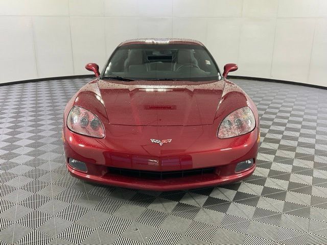 Used 2009 Chevrolet Corvette Coupe RWD image 2