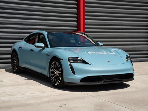 Used 2023 Porsche Taycan RWD image 9
