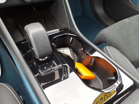 Used 2023 Volvo XC40 Recharge Ultimate image 21