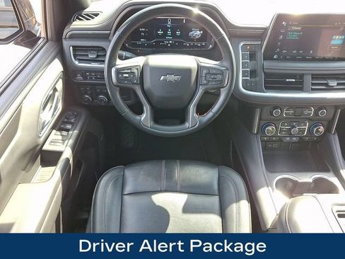 Used 2024 Chevrolet Suburban RST w/ Luxury Package AWD/4WD image 3