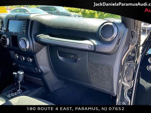 Used 2017 Jeep Wrangler Unlimited Sport w/ Connectivity Group AWD/4WD image 13