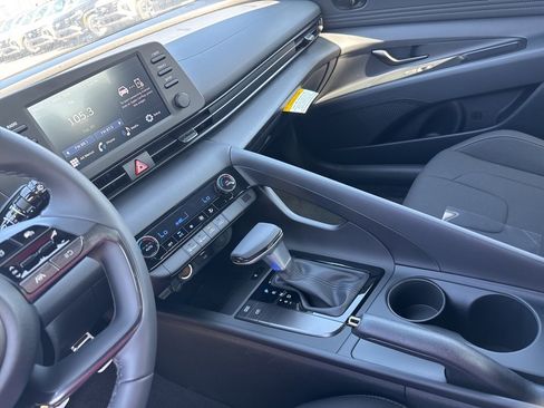 New 2025 Hyundai Elantra Sport image 25