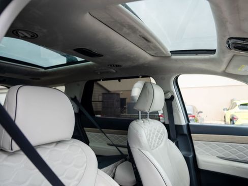 Used 2022 Hyundai Palisade Calligraphy image 13