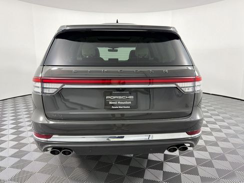 Used 2023 Lincoln Aviator Black Label AWD/4WD image 8