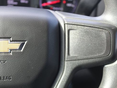 Used 2022 Chevrolet Silverado 2500 Custom w/ Custom Value Package image 18