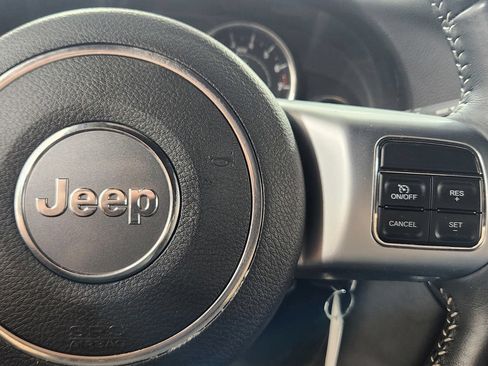 Used 2018 Jeep Wrangler Sport AWD/4WD image 20