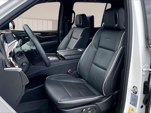 Used 2024 Cadillac Escalade ESV Premium Luxury AWD/4WD image 25