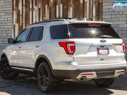 Used 2016 Ford Explorer XLT w/ Equipment Group 202A AWD/4WD image 4