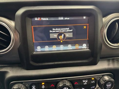 Used 2018 Jeep Wrangler Unlimited Sahara w/ Dual Top Group image 19