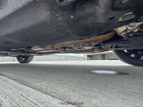 Used 2022 Bentley Bentayga image 59