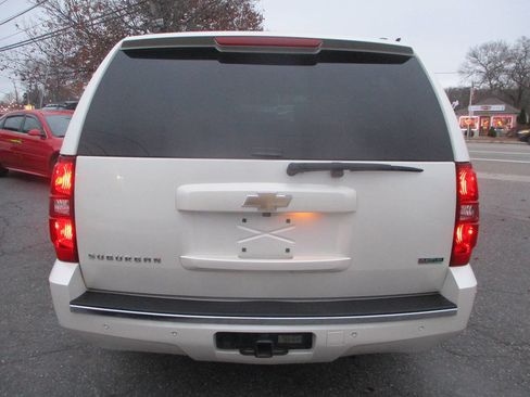 Used 2011 Chevrolet Suburban LTZ image 3