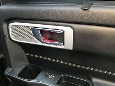 Used 2020 Ford Explorer ST image 13