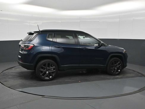 Used 2026 Jeep Compass Limited AWD/4WD image 9