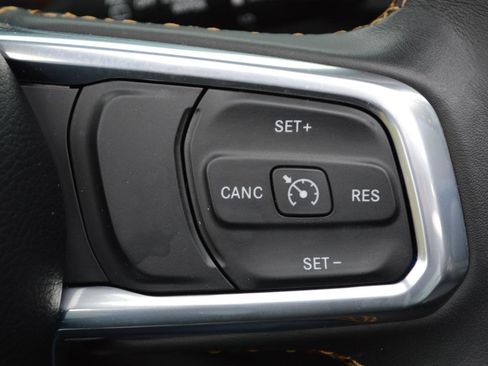 Used 2023 Jeep Wrangler Unlimited Sahara image 27